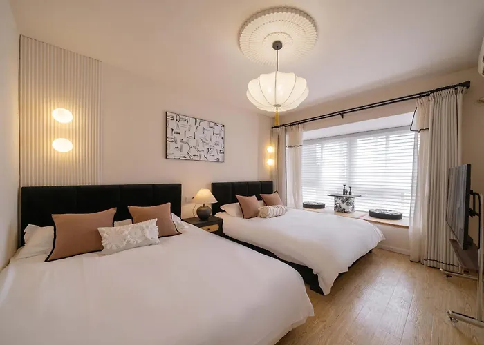 Moli B&B-Right On Nanjing East Road The Bund 2-Bedrooms With Elevator Apart Ment Near The Subway