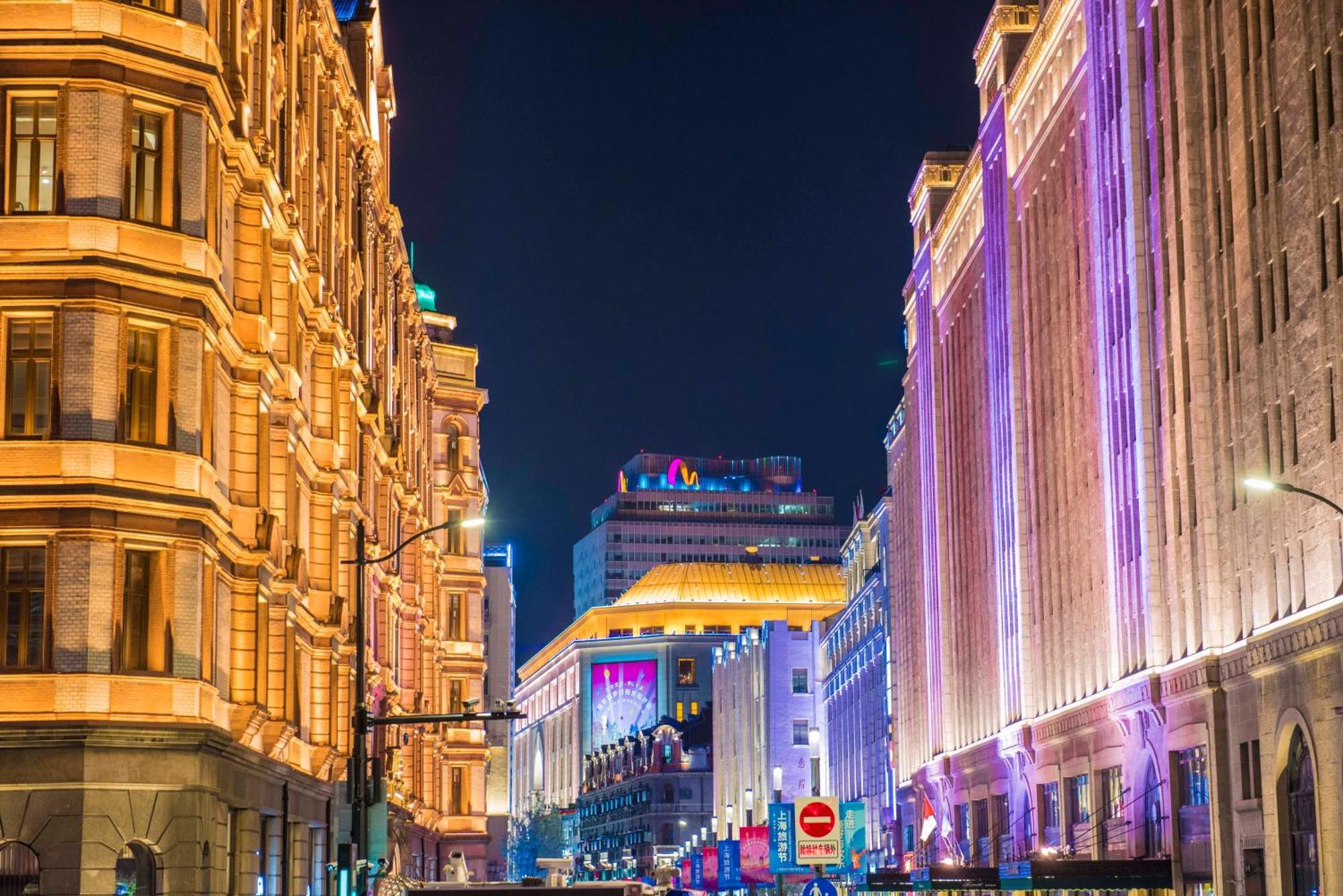 Moli B&b-right On Nanjing East Road The Bund 2-bedrooms With Elevator Ment Near The Subway Apartment