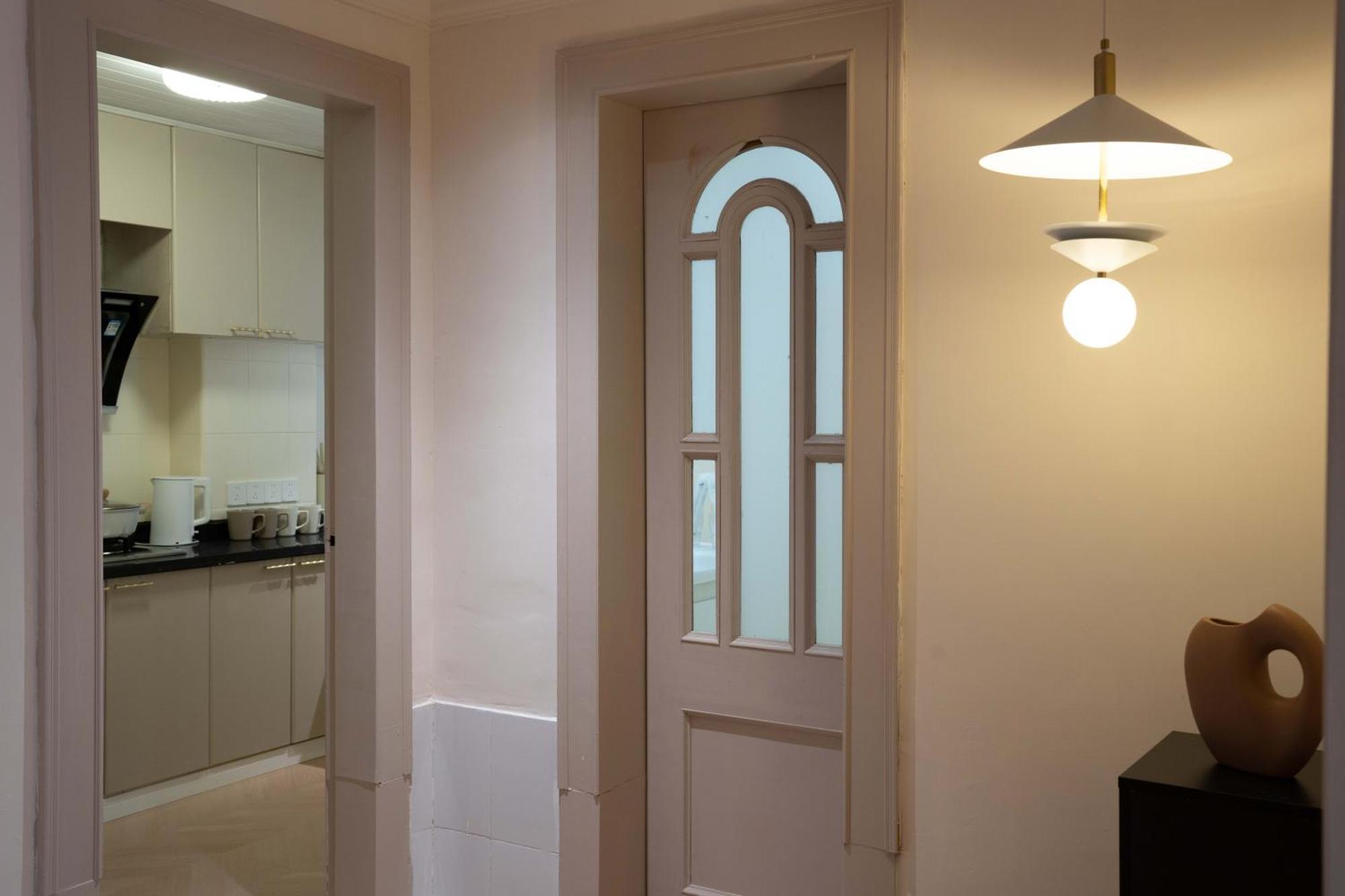 Moli B&b-right On Nanjing East Road The Bund 2-bedrooms With Elevator Ment Near The Subway * Shanghai