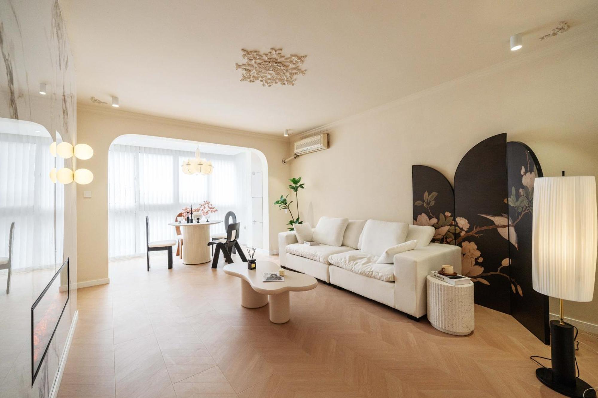 Apartment Moli B&b-right On Nanjing East Road The Bund 2-bedrooms With Elevator Ment Near The Subway