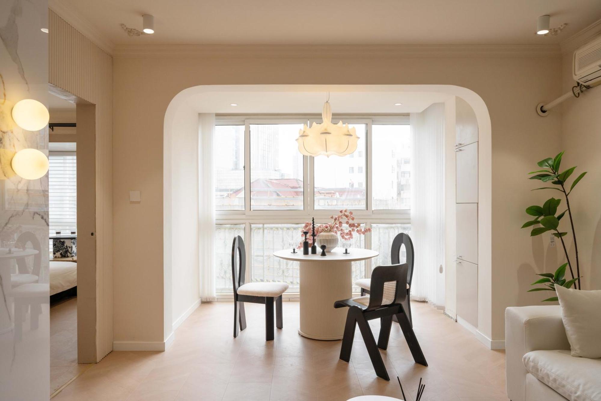 Moli B&b-right On Nanjing East Road The Bund 2-bedrooms With Elevator Ment Near The Subway Apartment Shanghai