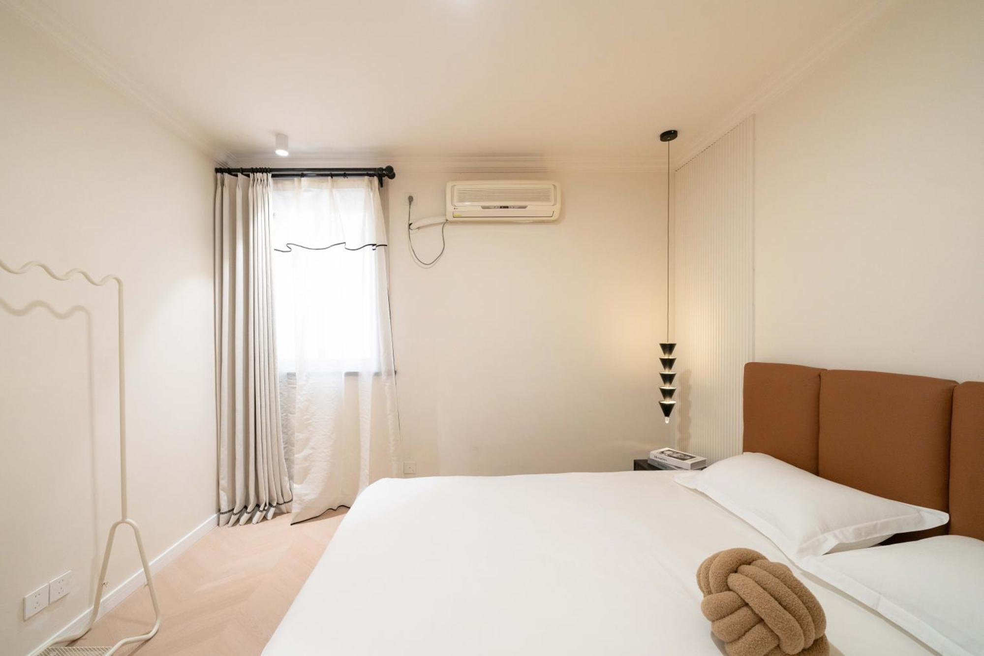 Moli B&b-right On Nanjing East Road The Bund 2-bedrooms With Elevator Ment Near The Subway