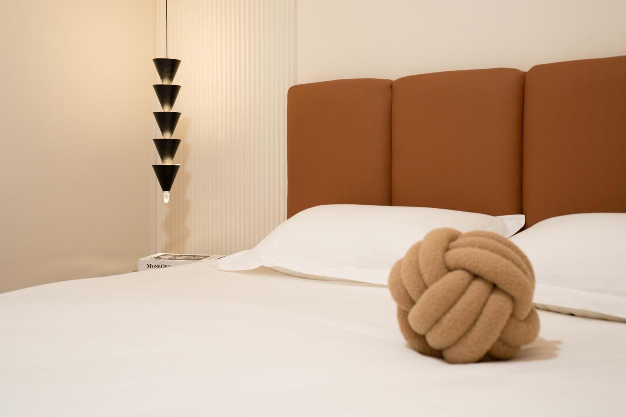 Apartment Moli B&b-right On Nanjing East Road The Bund 2-bedrooms With Elevator Ment Near The Subway