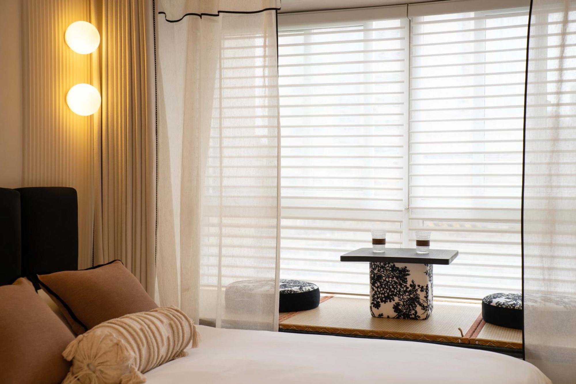 Moli B&b-right On Nanjing East Road The Bund 2-bedrooms With Elevator Ment Near The Subway *