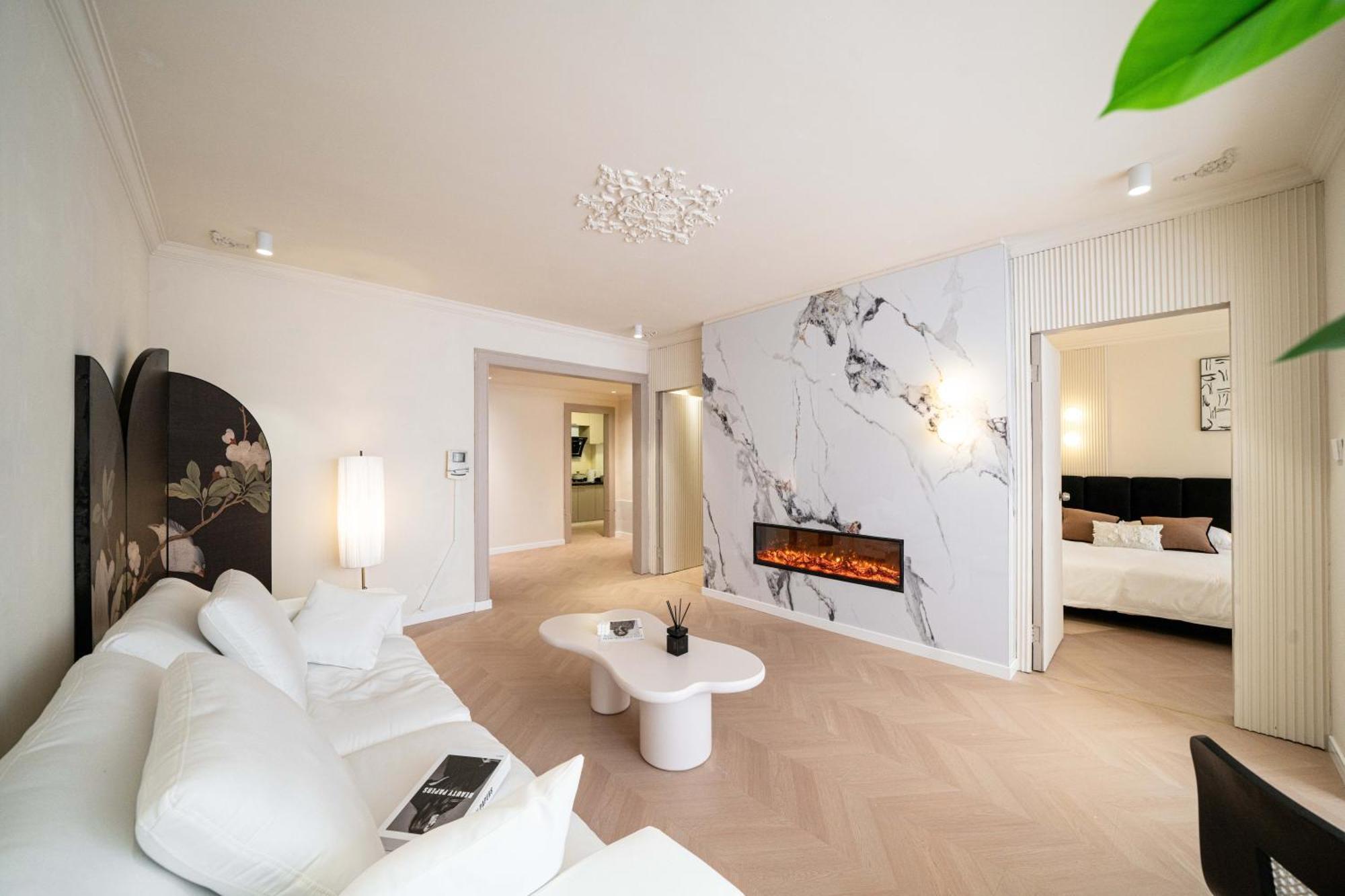 Moli B&b-right On Nanjing East Road The Bund 2-bedrooms With Elevator Ment Near The Subway * Shanghai