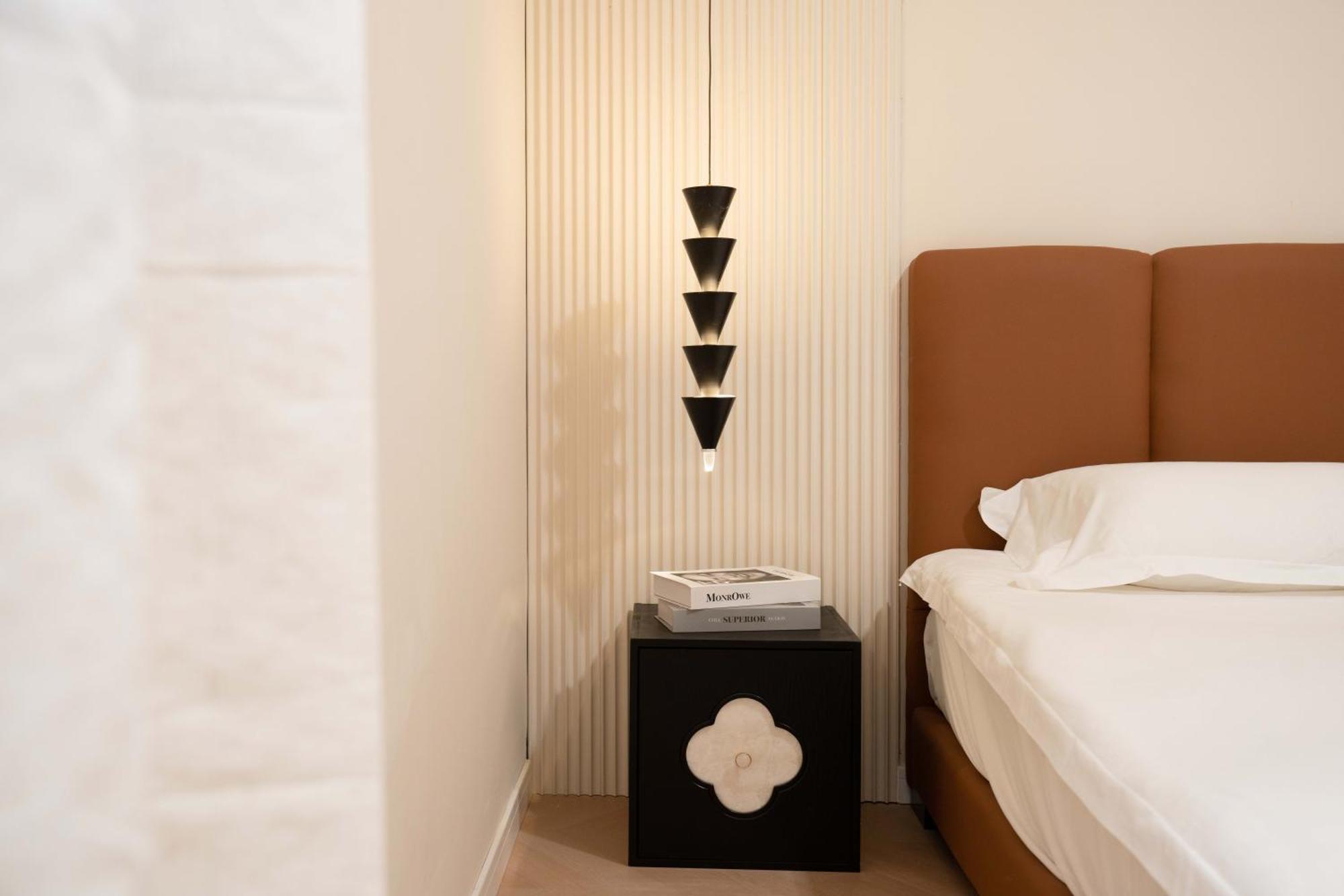 Moli B&b-right On Nanjing East Road The Bund 2-bedrooms With Elevator Ment Near The Subway Apartemen *