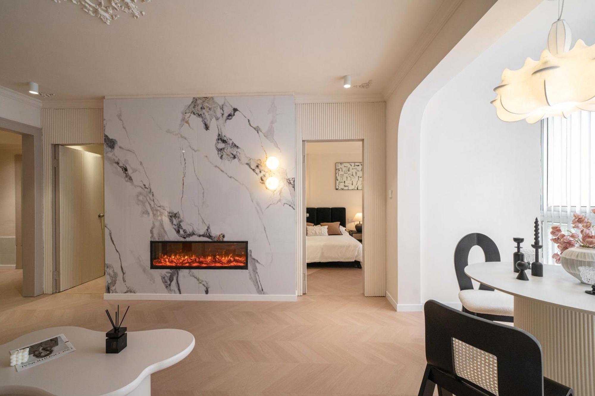 Moli B&b-right On Nanjing East Road The Bund 2-bedrooms With Elevator Ment Near The Subway Shanghai