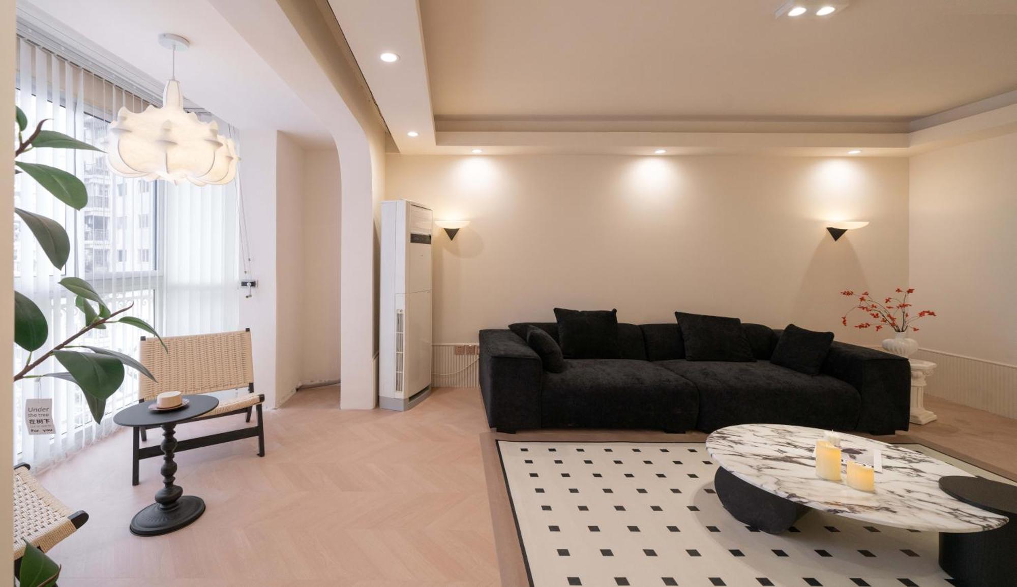 Moli B&b-right On Nanjing East Road The Bund 2-bedrooms With Elevator Ment Near The Subway Apartemen