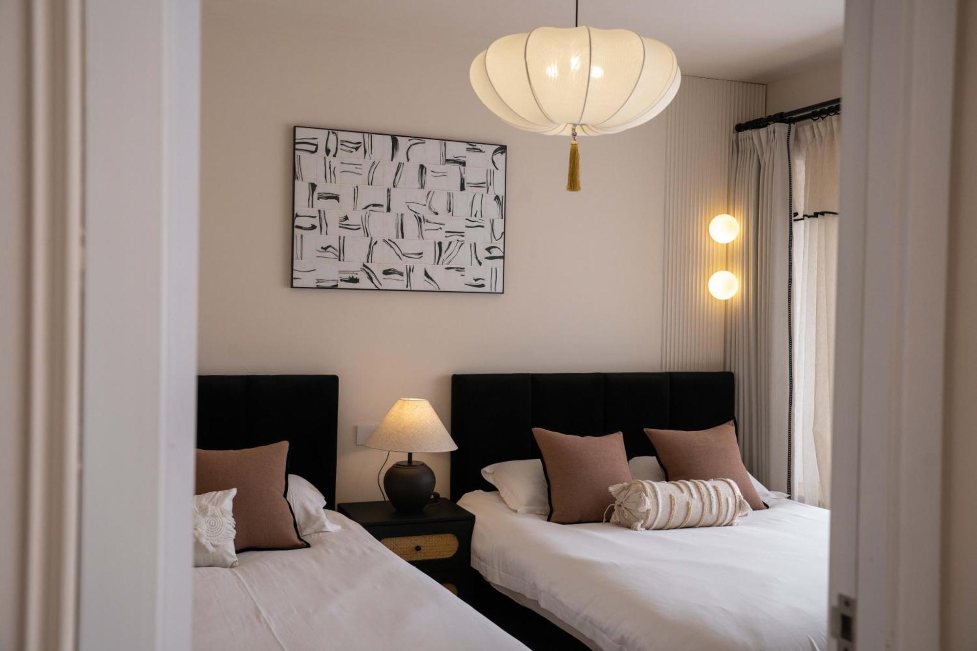Moli B&b-right On Nanjing East Road The Bund 2-bedrooms With Elevator Ment Near The Subway Apartment Shanghai