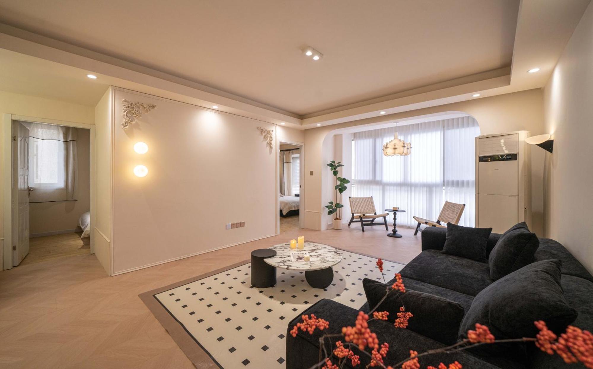 Moli B&b-right On Nanjing East Road The Bund 2-bedrooms With Elevator Ment Near The Subway Apartment Shanghai