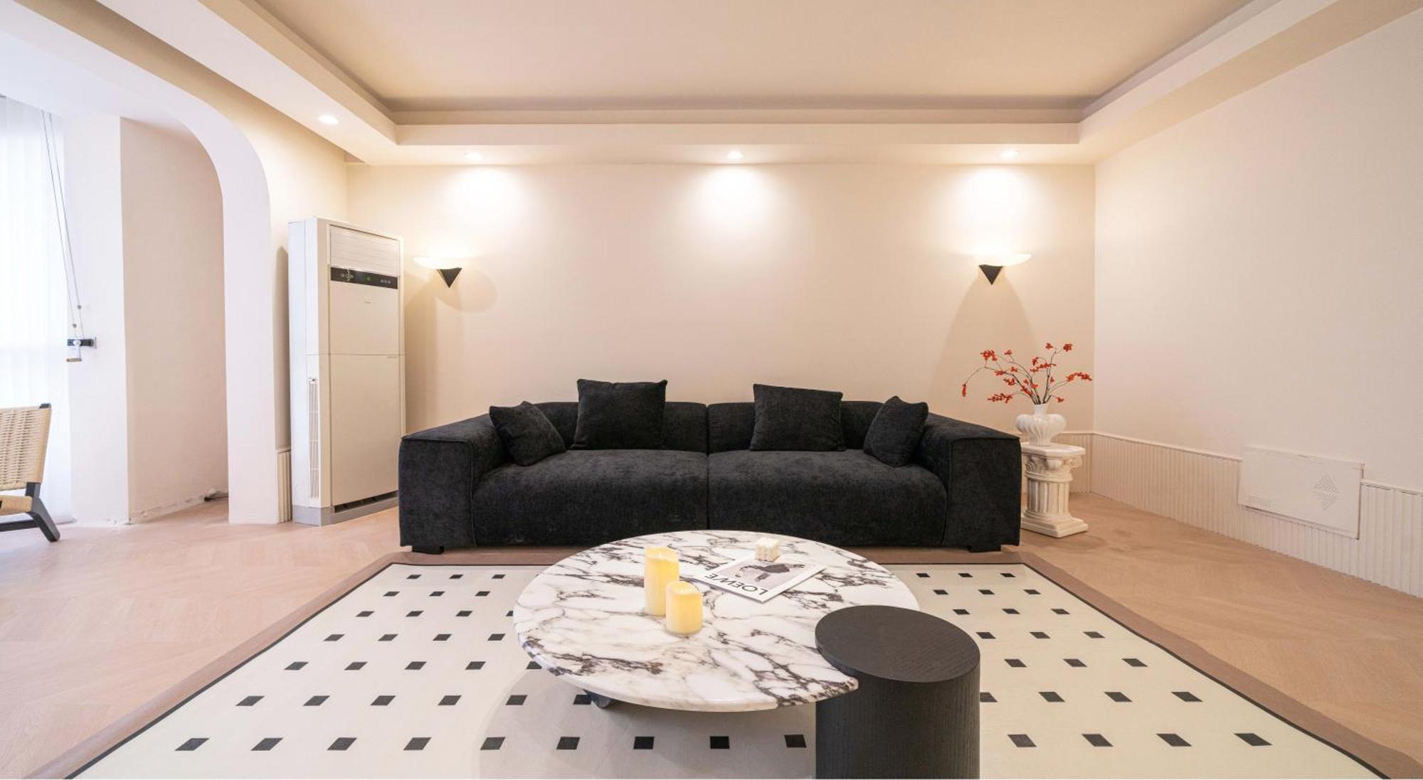 Moli B&b-right On Nanjing East Road The Bund 2-bedrooms With Elevator Ment Near The Subway * Shanghai