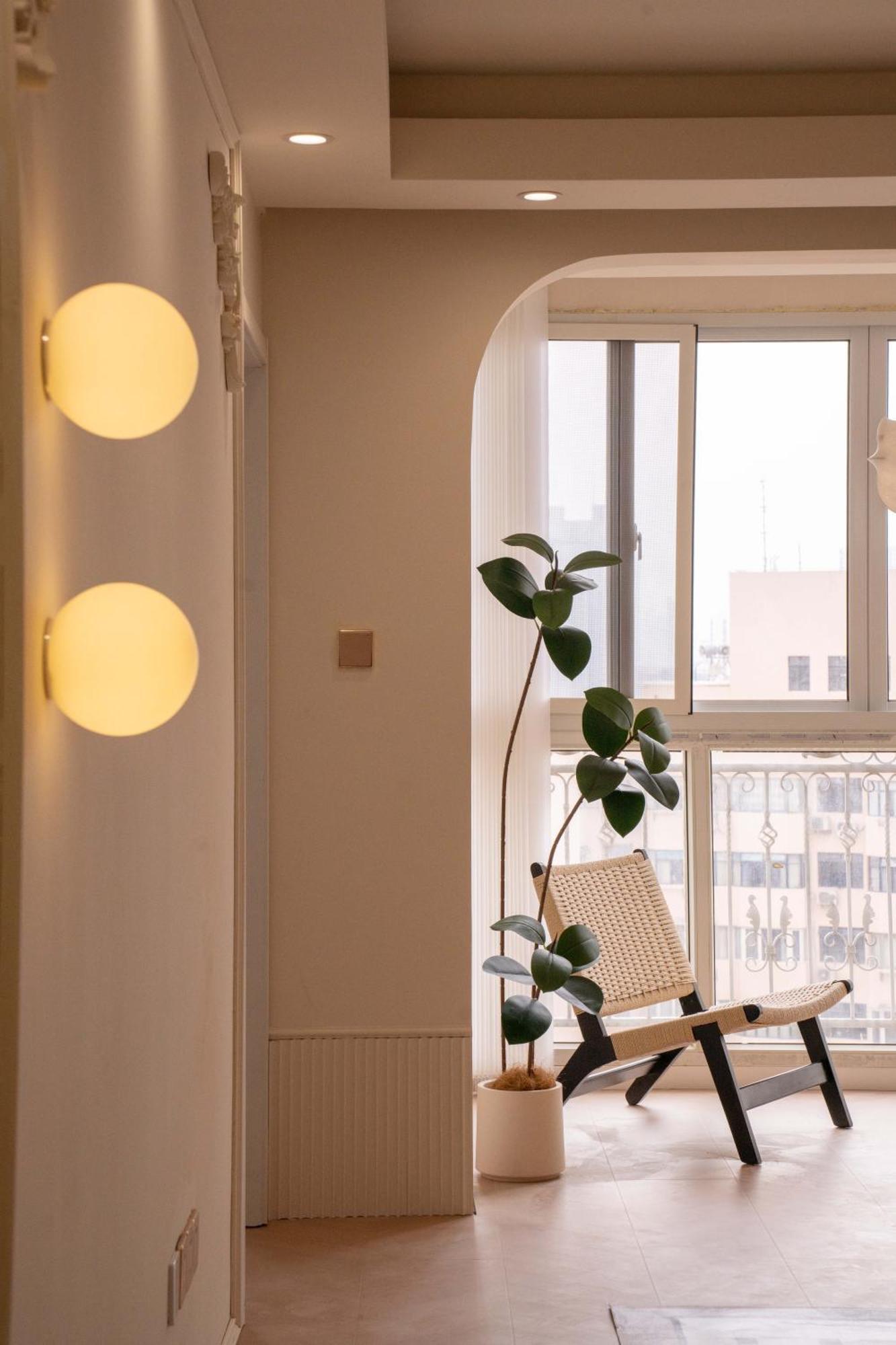 Moli B&b-right On Nanjing East Road The Bund 2-bedrooms With Elevator Ment Near The Subway Apartment *